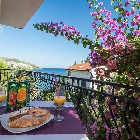 By The Sea Mavarstica, Ciovo - 10335 بيت ضيافة تروغير