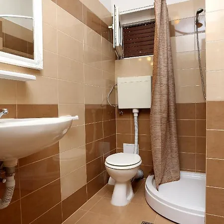 Rooms By The Sea Mavarstica, Ciovo - 10335 Gostinjska kuća 3*