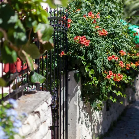 By The Sea Mavarstica, Ciovo - 10335 3*