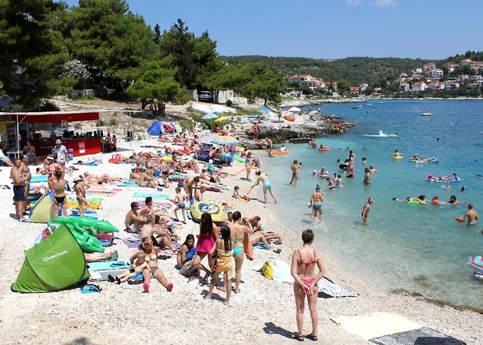 By The Sea Mavarstica, Ciovo - 10335 招待所 3*