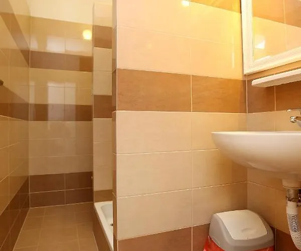 Pensionat Rooms By The Sea Mavarstica, Ciovo - 10335 3*